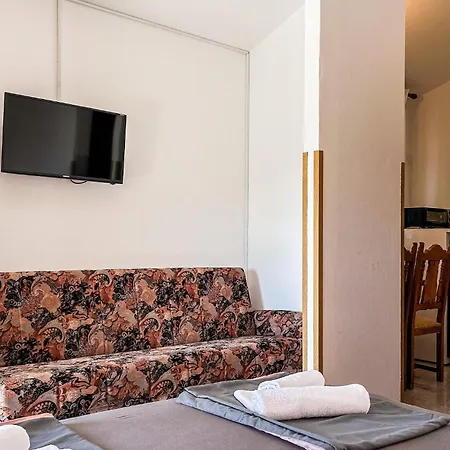 Apartment Amazing In With Wifi Pomer